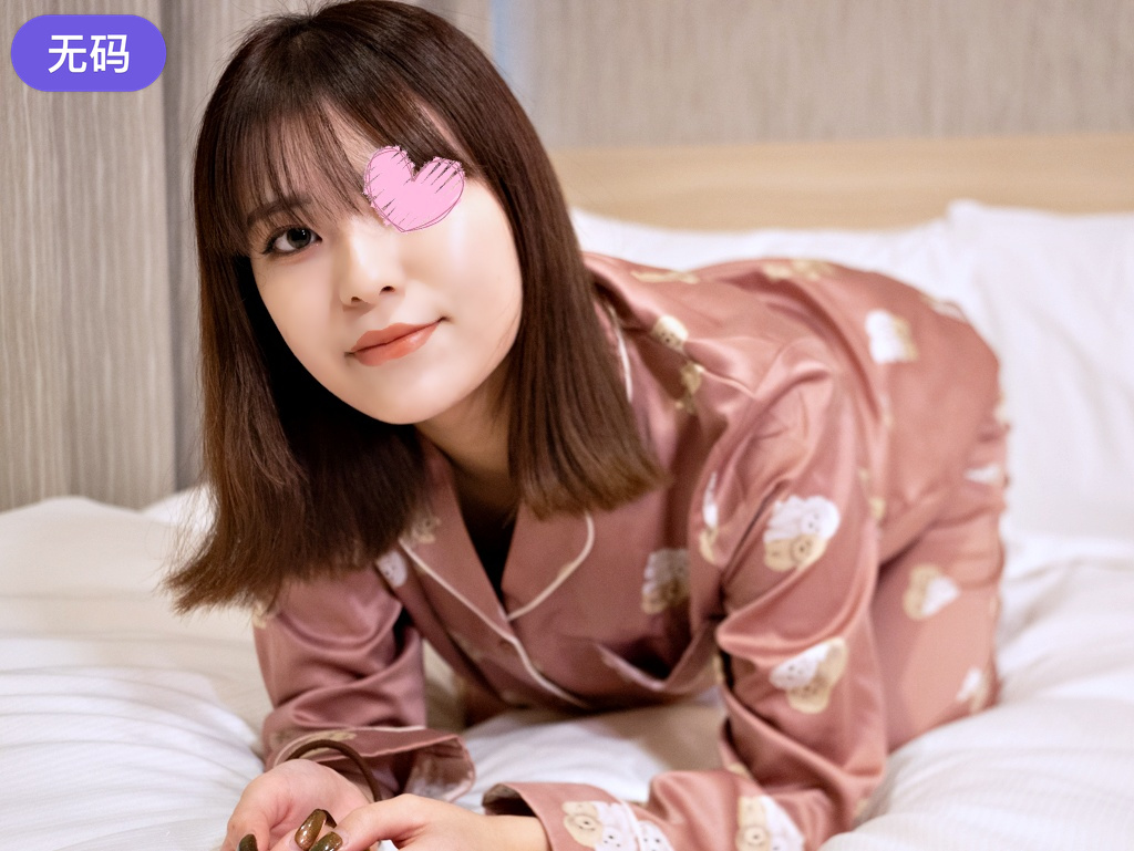 Onlyfans开发新的口交姿势，小哥哥一边被我口一边还可以摸我的黑丝腿BUNNYMIFFY米菲兔